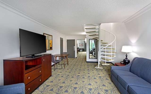 DoubleTree by Hilton Washington Meadow Lands Casino Area