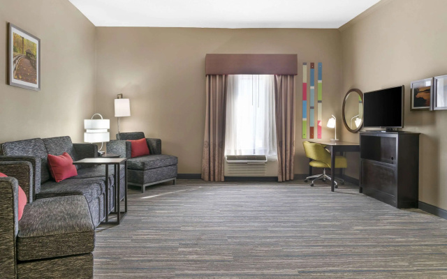 Comfort Inn & Suites Toledo North