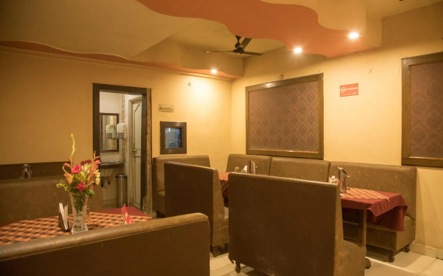 Capital O 4381 Hotel Parashar