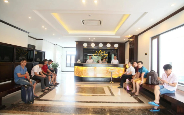 Sen Ha Long Hotel