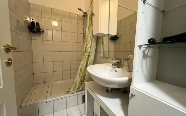 Cozy 2BR Apartment Near Danube River