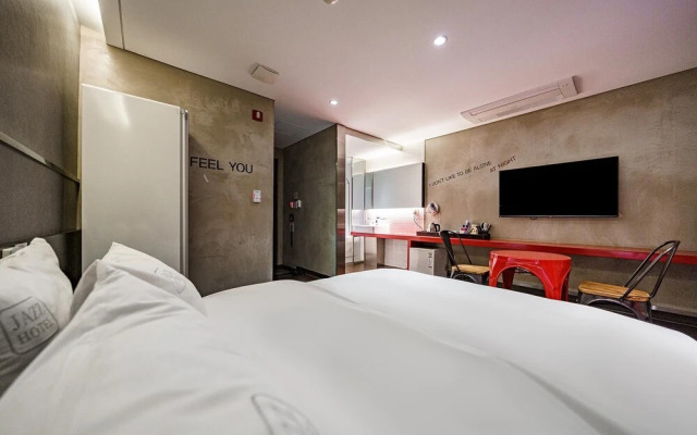 Moor Hotel by Anook Mokpo