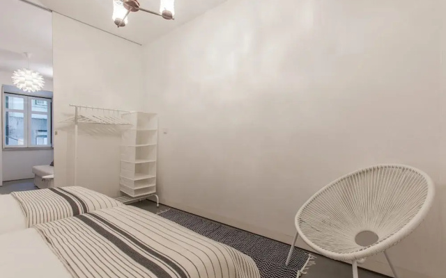 Renovated Apartment w/ Private Courtyard, By TimeCooler