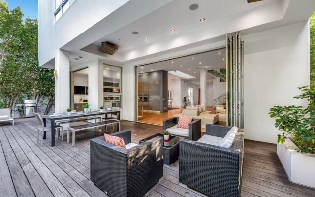 Отель Villa Esto США, Лос-Анджелес - отзывы, цены и фото номеров - забронировать отель Villa Esto онлайн вид на фасад