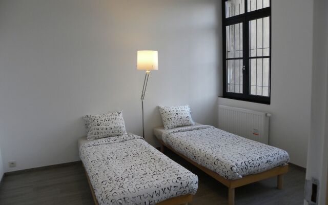 Апартаменты City Center Apartments - Grand-place Брюссель комната для гостей