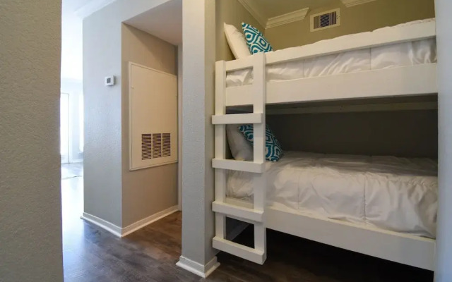 Seascape 2108 1 Bedroom Condo by RedAwning