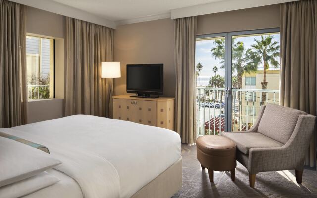 Отель Jw Marriott Santa Monica Le Merigot Санта-Моника комната для гостей