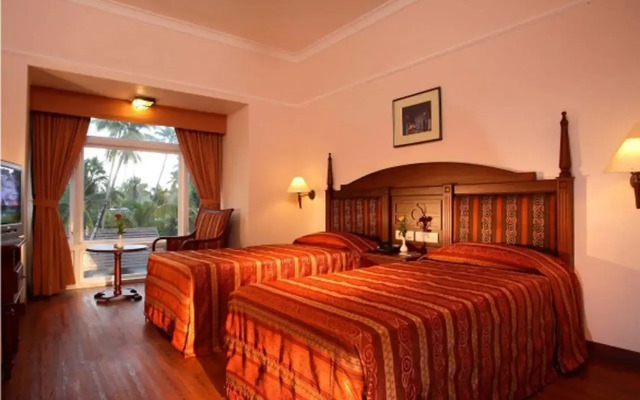 OYO 4806 Holiday Hotel