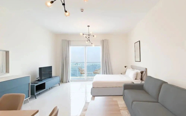 Gorgeous Studio With Balcony Business Bay