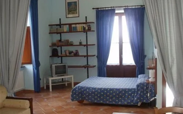 Domus Paola Sorrento