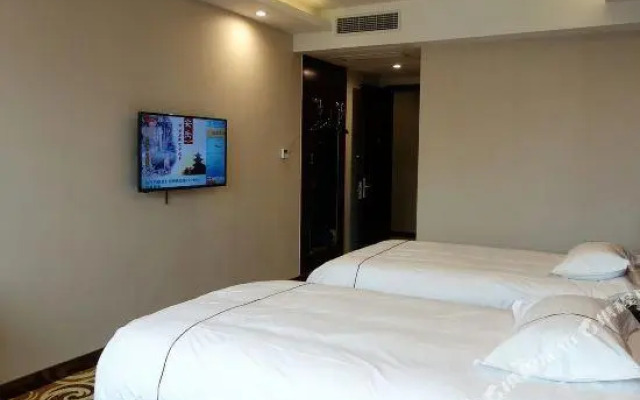 Nayesi Hotel