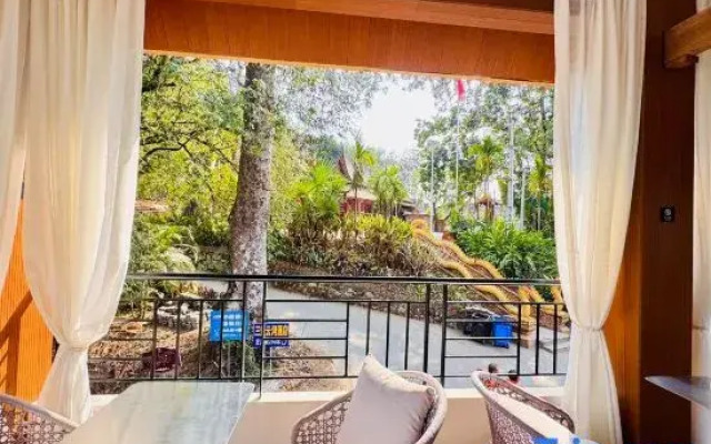 Mandina Homestay (Xishuangbanna Jinghong Manhena Guzhai)