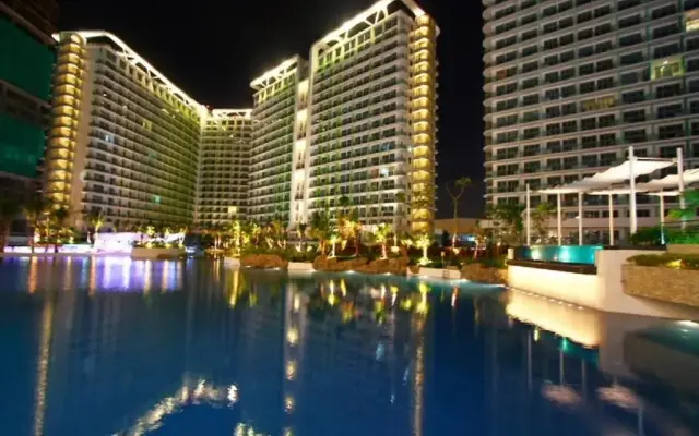 AZURE C4 BEACHPOOL balcony wifi MULTIPLE UNITS