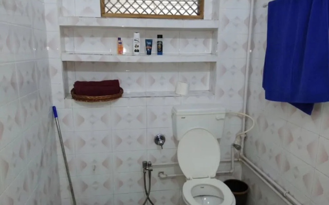 Goroomgo Purple Lotus Homestay Varanasi