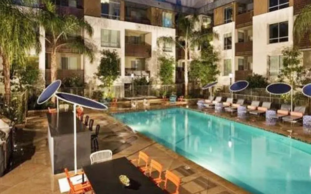 Elizabeth Taylor Apartment
