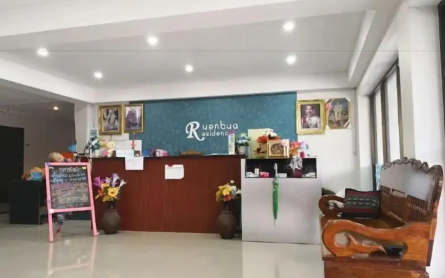 Ruen Bua resident