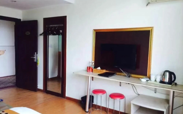 Donghua Hotel-Guangzhou Exhibition Branch