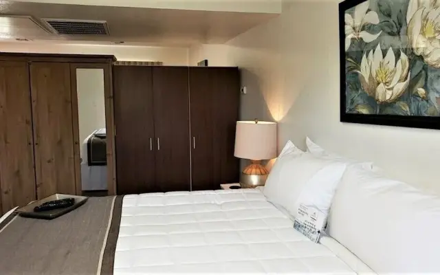 Park Suites at 105 - Free Golf