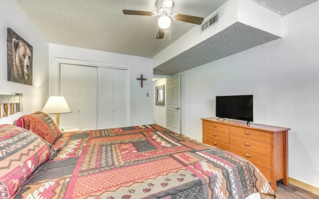 Relaxing Ruidoso Retreat: Walk to Midtown!