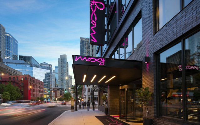Moxy Chicago Downtown 1