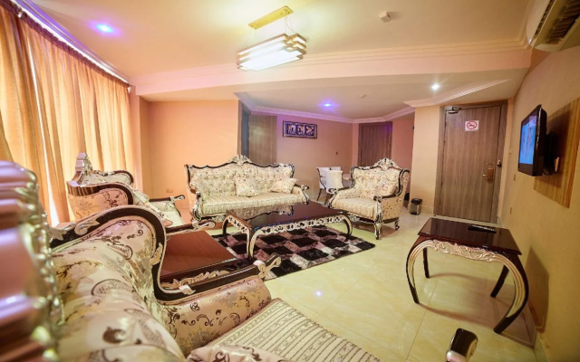 Corinthia Villa Hotel Suites