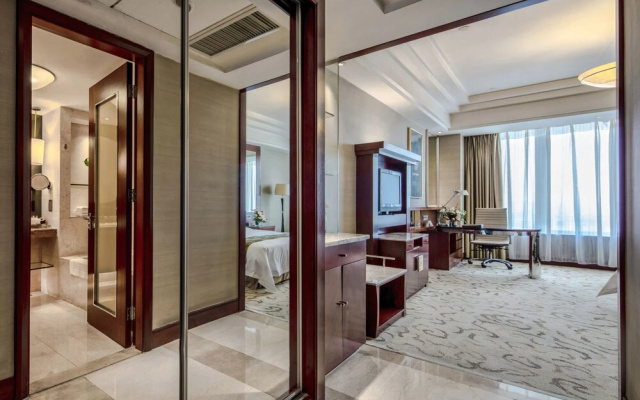 Yungang Jianguo Hotel