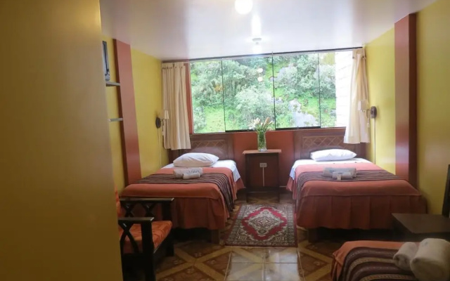 Adelas Hostal