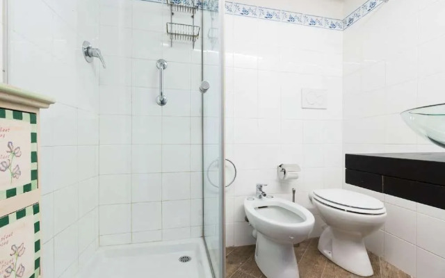 Sunny Apartment Navona Sq