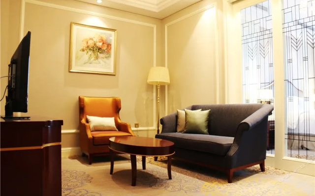 Macrolink Legend Hotel