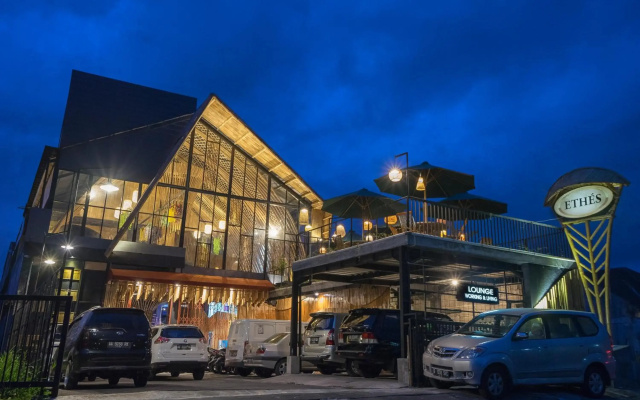 ETHES Coworking - Coliving & Lounge