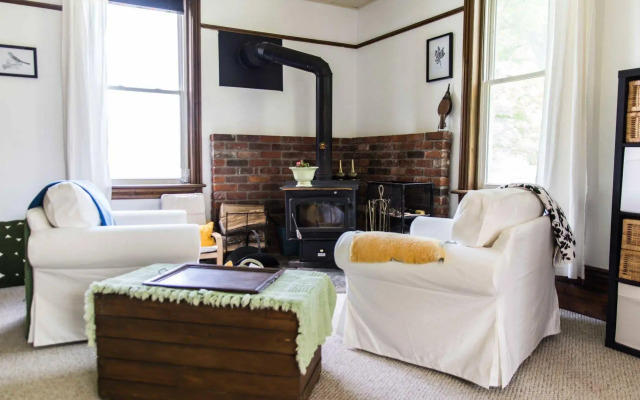 Laura's Bed & Breakfast
