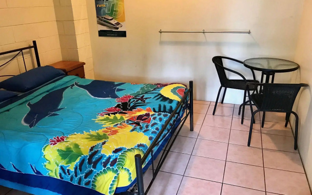 Calypso Inn Backpackers Resort