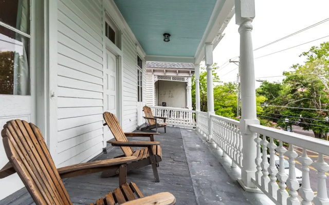 Historic Downtown Home Close to Everything!