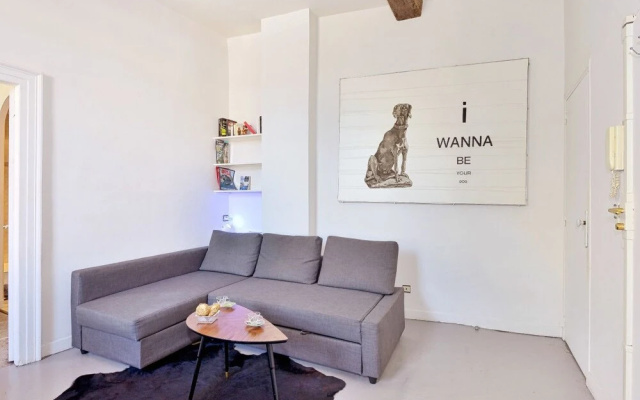 Cute Apartment in Heart of City