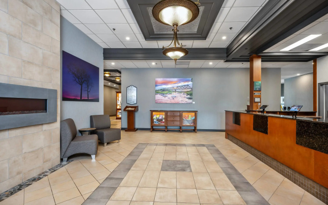 Quality Suites Drummondville