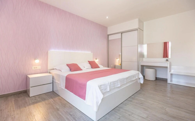 Stunning Home in Medici With Wifi and 1 Bedrooms