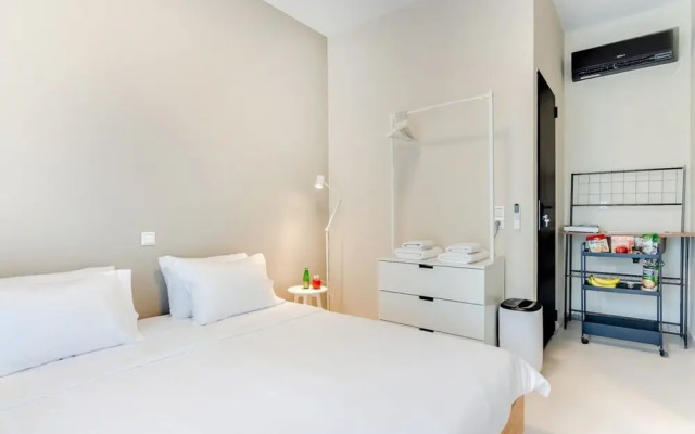 Astra Beach Studio 1