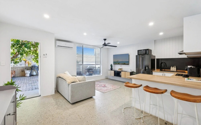 Spacious 1-bed Apartment in Coolangatta