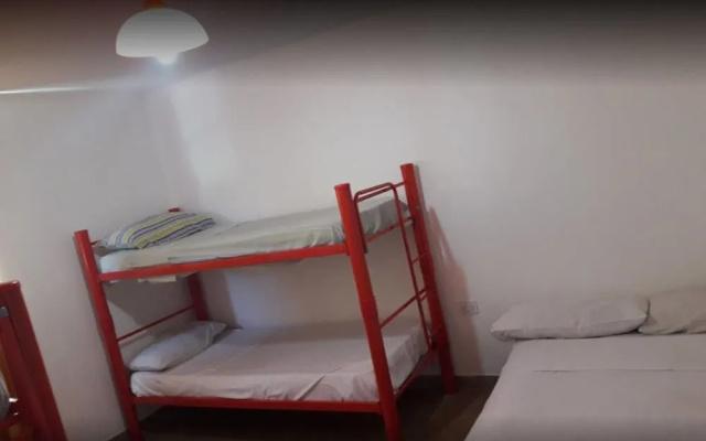 Hostal Travellers