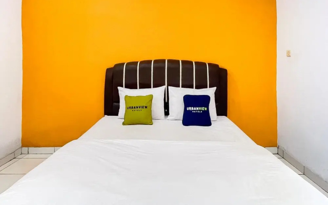 Urbanview Hotel Grand Seven One Manna