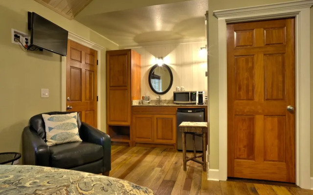 Shasta View Lodge