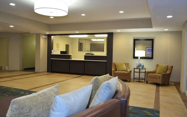 Candlewood Suites Greenville