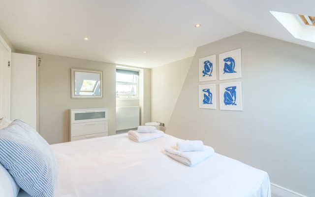 Lavish Nordic Styled Fulham Home by the Thames