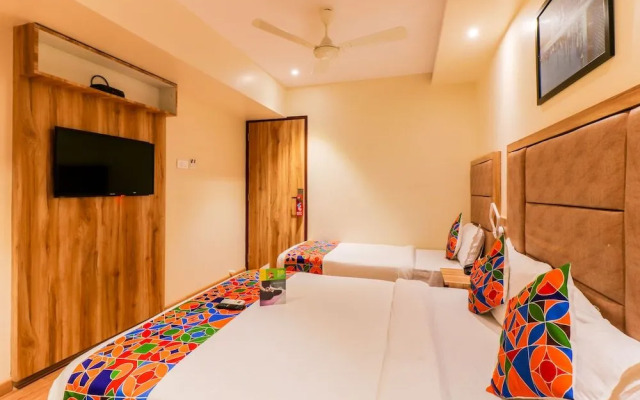FabHotel Byaris International