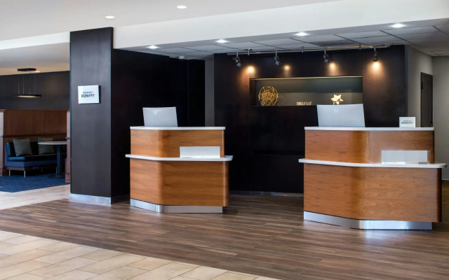 Courtyard by Marriott Phoenix Airport