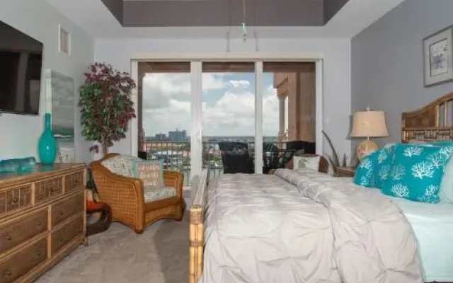 Harborview Grande 803