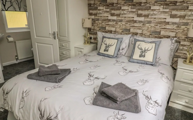 34 Stag Lodge
