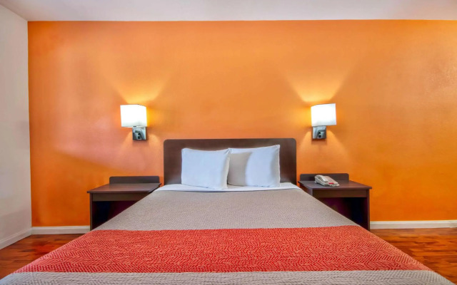 Motel 6 Santa Nella, CA - Los Banos