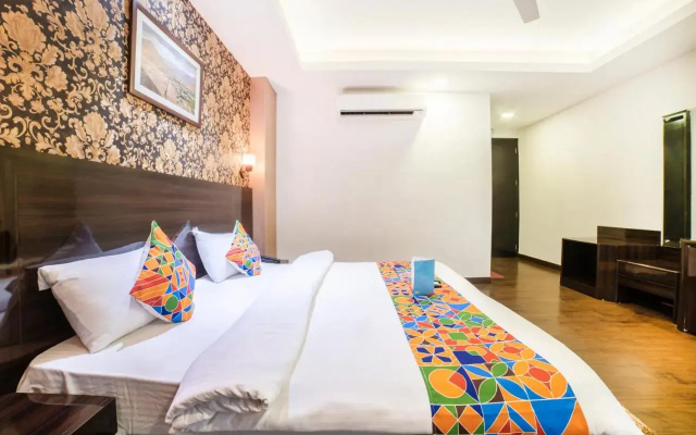 Fabhotel Galaxy