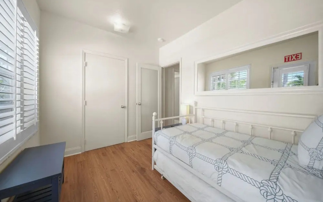 Hollywood Beach Bliss Villa Sleeps 10